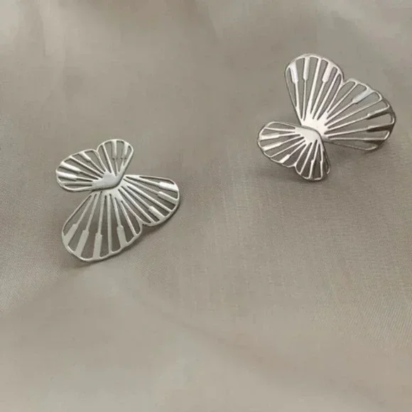 925 Sterling Silver Butterfly Wings Jacket Stud Earrings (Silver or Gold) - Picture 6 of 11